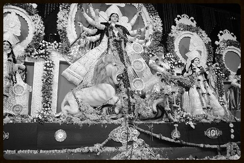 North Bombay Sarbojnin Durga Shot By Marziya Shakir 3 1/2 year old by firoze shakir photographerno1