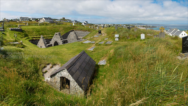 St. Caomhán's Church - Inis Oírr