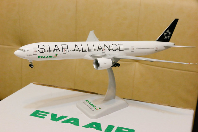 長榮 EVA Air Star Alliance Livery 777-300ER 模型開箱  全機