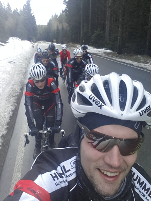 Auch dem Schnee im Schwarzwald und auf der Alb trotzten die RACING STUDENTS Teams mit Spass und Trainingseifer_Foto Team