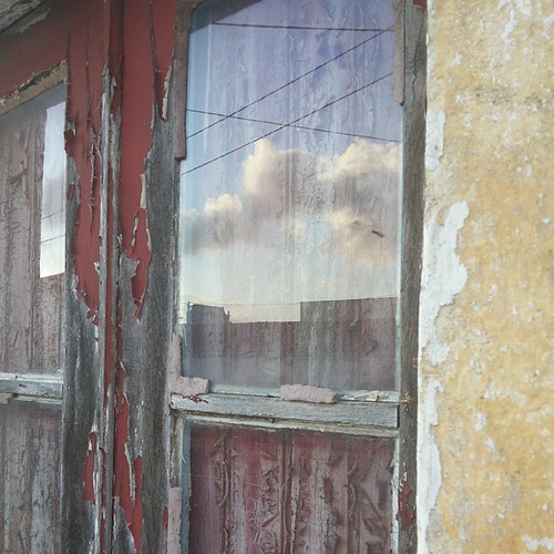 #doors #doorsworldwide #doorsondoors #doors_p  #sky #mirror by Joaquim Lopes