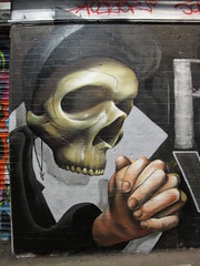 Graffiti skulls + skeletons