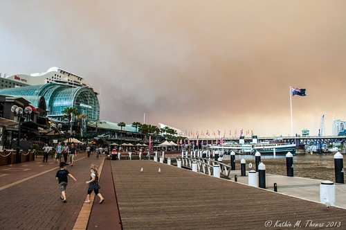 Smoke brown skies over Sydney