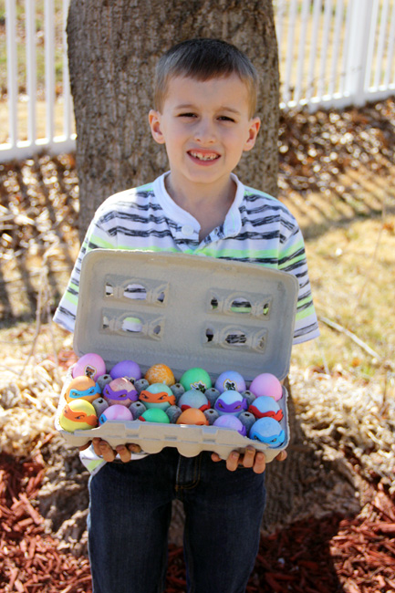 Nathan-holding-his-eggs