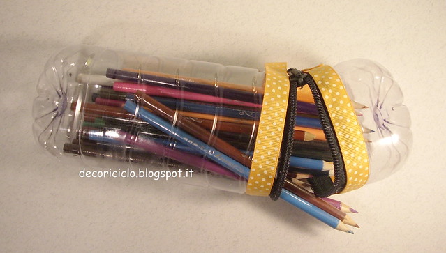 porta-matite bottiglia di plastica 5