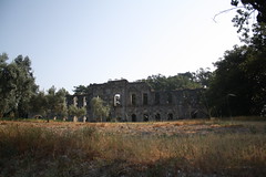 Palácio inacabado ou "obras do Fidalgo" em Vila Boa de Quires, Marco de Canaveses (Ruínas)