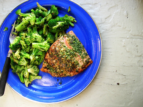 salmon and broccoli with parsley and garlic