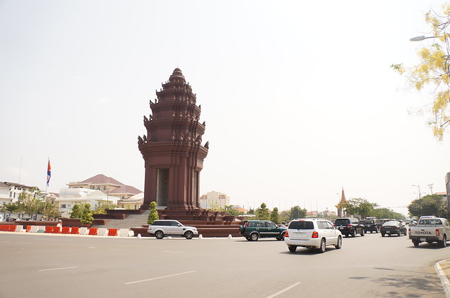 Phom Penh - roundabout