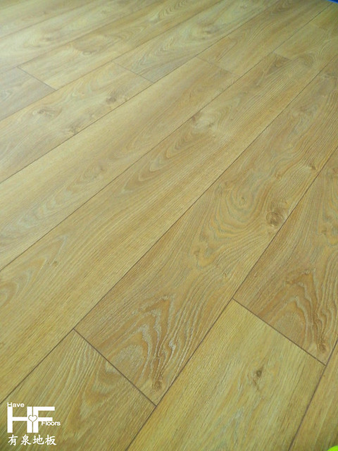 Kronoswiss瑞士超耐磨木地板 采光淺橡 3033  木地板施工 木地板品牌 裝璜木地板 台北木地板 桃園木地板 新竹木地板 木地板推薦 (3)