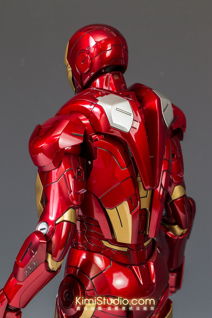 2013.06.11 Hot Toys Iron Man Mark VII-025
