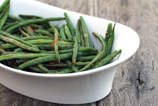 Easy Garlic Ginger Haricot Vert (French Green Beans) by My Life as a Mrs