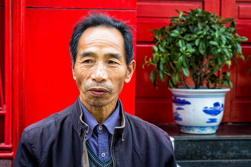 Facies of China: Street vendor by andiwolfe