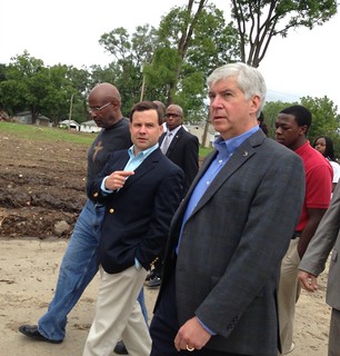 Gov. Rick Snyder tours Brightmoor with Bill Pulte