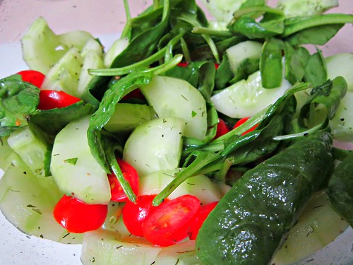 Cucumber Tomato Spinach Dill Salad