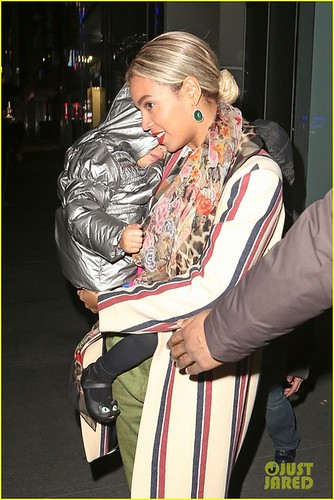 blue-ivy-carter-and-catimini-labo-silver-padded-coat-gallery