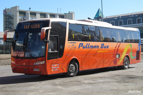 Pullman Bus Costa Central en Santiago | Busscar Vissta Buss LO - Volvo / CHTX42