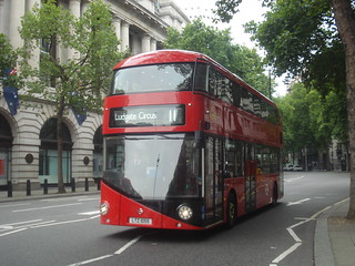 London General LT55 on Route 11, Aldwych