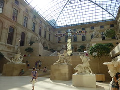 Und noch mehr Statuen im Louvre