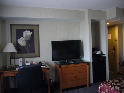 room inside Lord Elgin hotel
