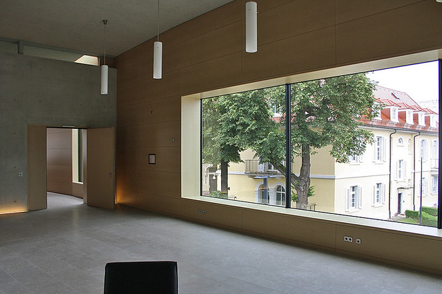 Entrance building german federal justice court Karlsruhe by Harter Kanzler architects