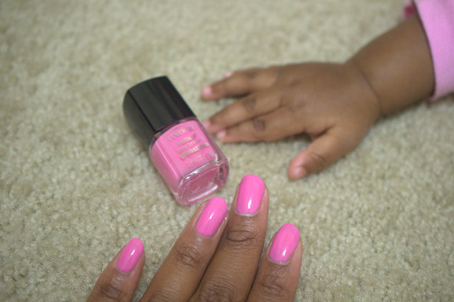 pink finger nails