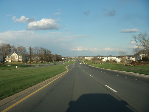 Loudoun County Parkway (by: Dan Reed, creative commons)