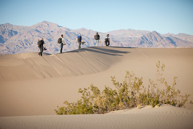 Manfrotto Be Free Tripod ad shoot BTS - Death Valley Mesquite Sand Dunes walk
