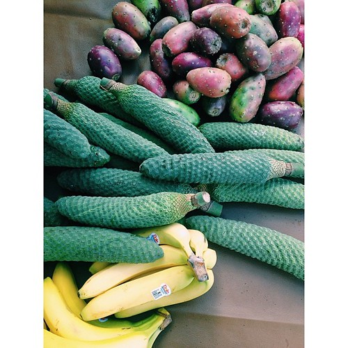 Pretty #color #fruit at the Coral Springs Green Market.