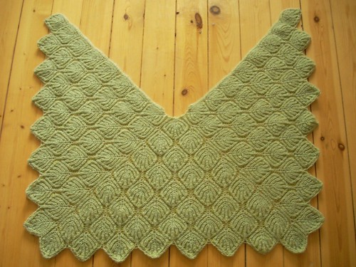 Brioche shawl by Asplund