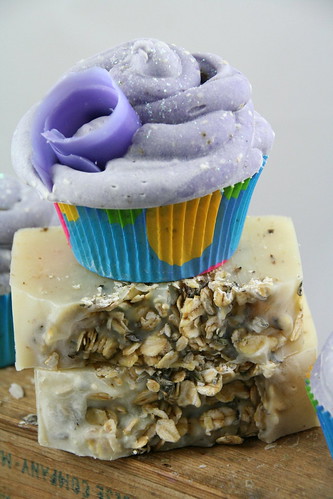 Lavender Oatmeal Cupcake Soap - The Daily Scrub (6)