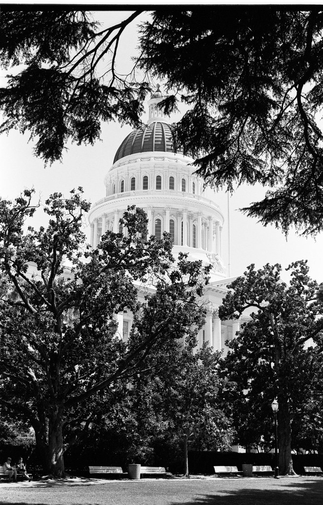 capitol building of california in the capital in sacramento.jpg