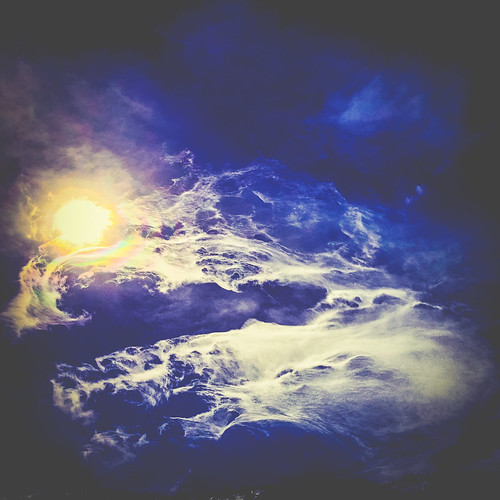 Cloud (44/365) by elawgrrl