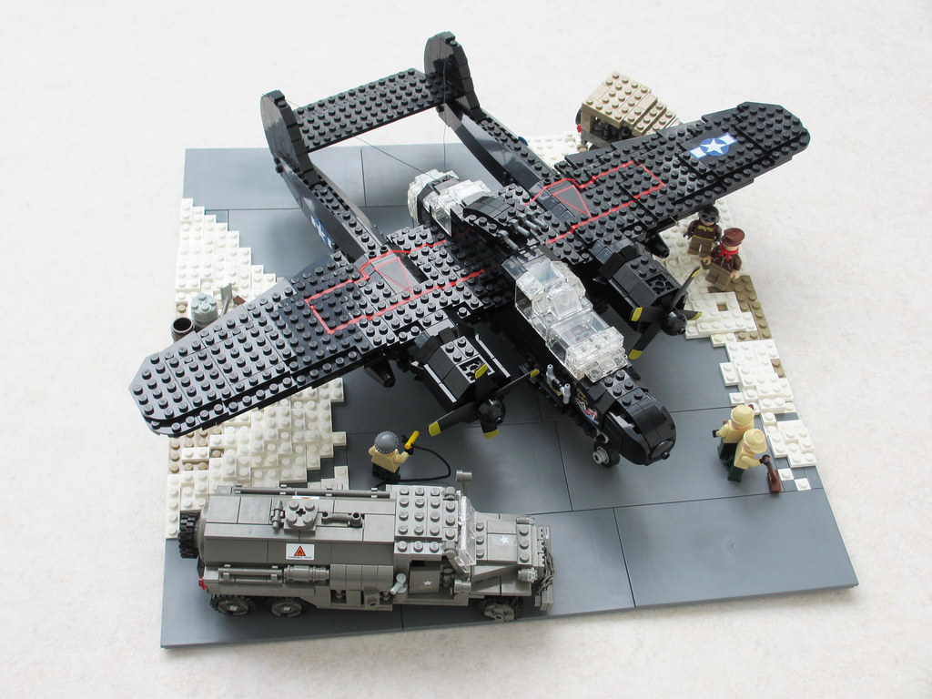 LEGO WWII Aircraft - P-61 - All About The Bricks