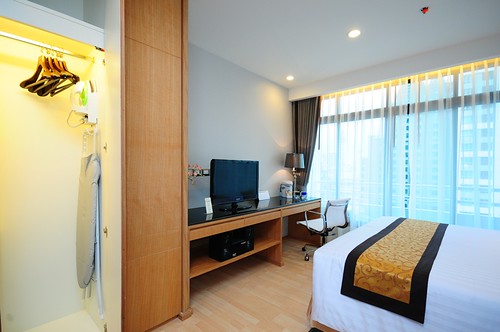 Centre Point Chidlom offers Spacious rooms from 35 sq.m. to 180 sq.m by centrepointhospitality