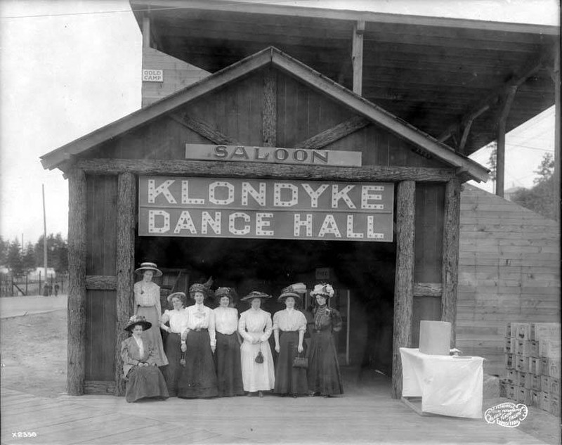 Klondyke Dance Hall and saloon, Pay Streak, Alaska Yukon Pacific Exposition, Seattle, Washington, 1909.