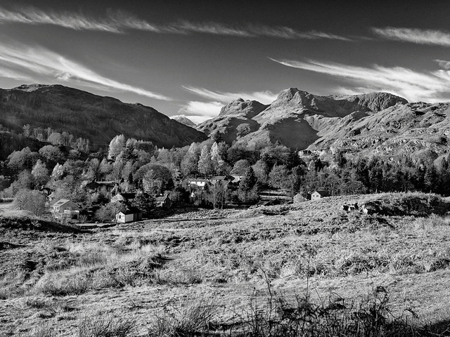 BW-A-beautiful-Autumn-day-in-Langdale