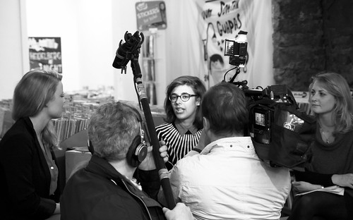 Die Comiczeichnerin Aisha Franz im Interview mit dem SWR-Fernsehen