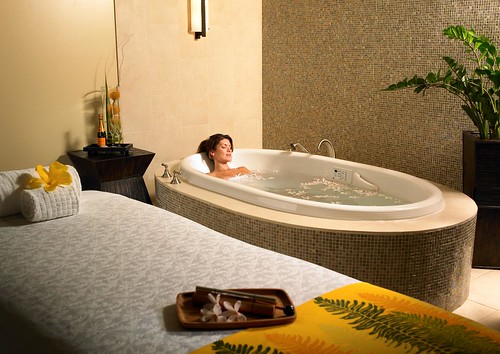Spa Helani_Treatment Room, Photo Courtesy of Westin Kaanapali Ocean Resort Villas
