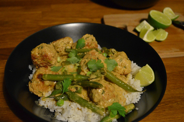 green curry thai turkey meatballs and green beans served over rice with cilantro and lime