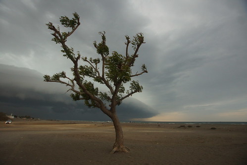 Storm approaching the Batinah Coast of Oman by CharlesFred