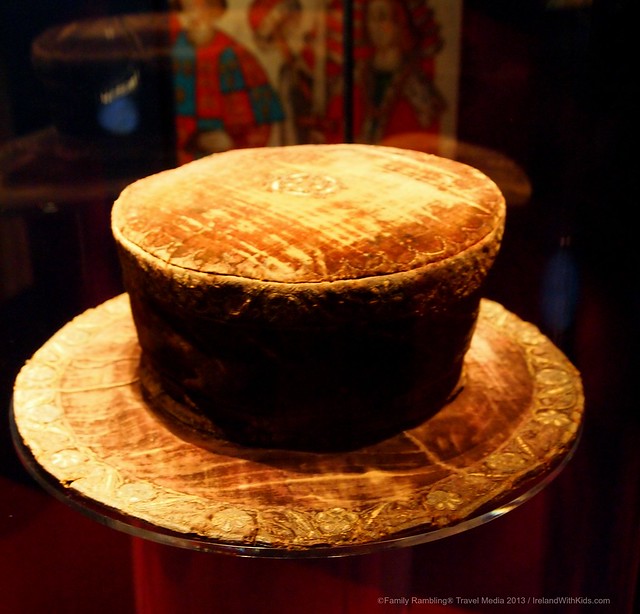 hat worn by Henry IIIV