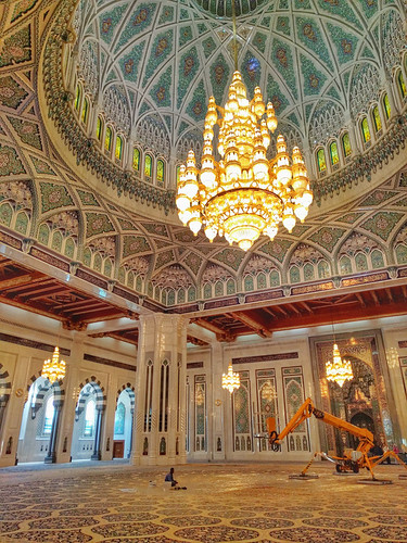 Sultan Qaboos Mosque interior