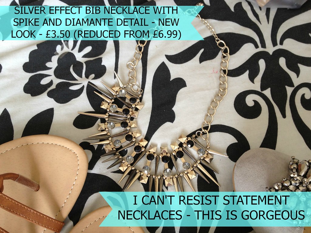 Silver_Effect_Bib_Necklace_Spiked_New_Look