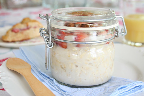 chilled-oatmeal-in-a-jar-032
