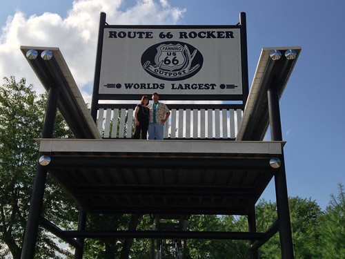 The World's Largest Rocking Chair - Fanning 66 Outpost
