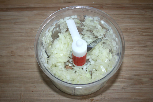 12 - Zwiebel würfeln / Dice onion