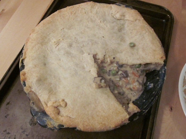 Daring Bakers October: Double-crusted savory pot pie