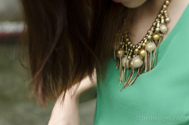 gold-statement-necklace