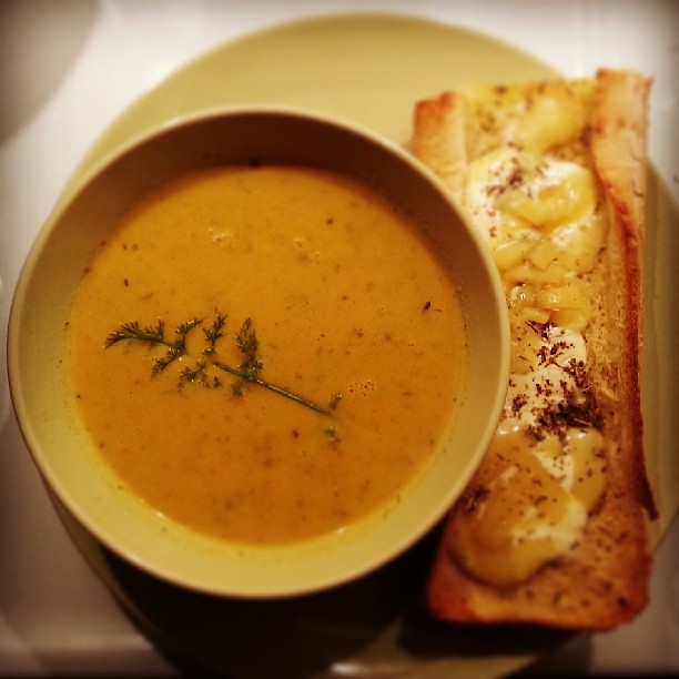 Carrot zucchini soup and garlic bread, mmm...
