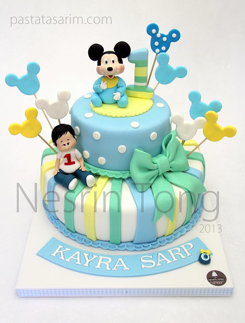 baby mickey mouse cake